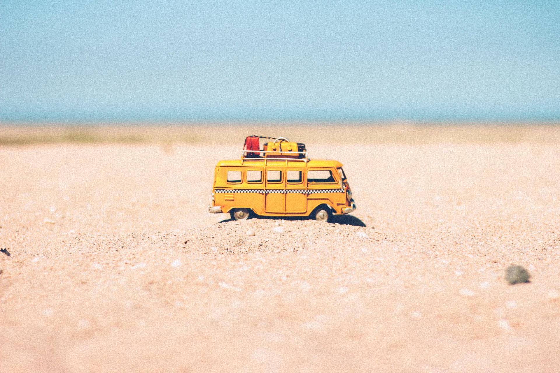 40 de idei de activități la drum lung cu mașina – jocuri și jucării potrivite în road trips