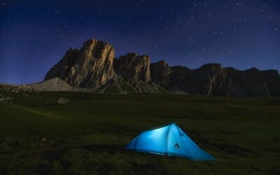 Camping în familie: ritmul lent al zilelor la cort